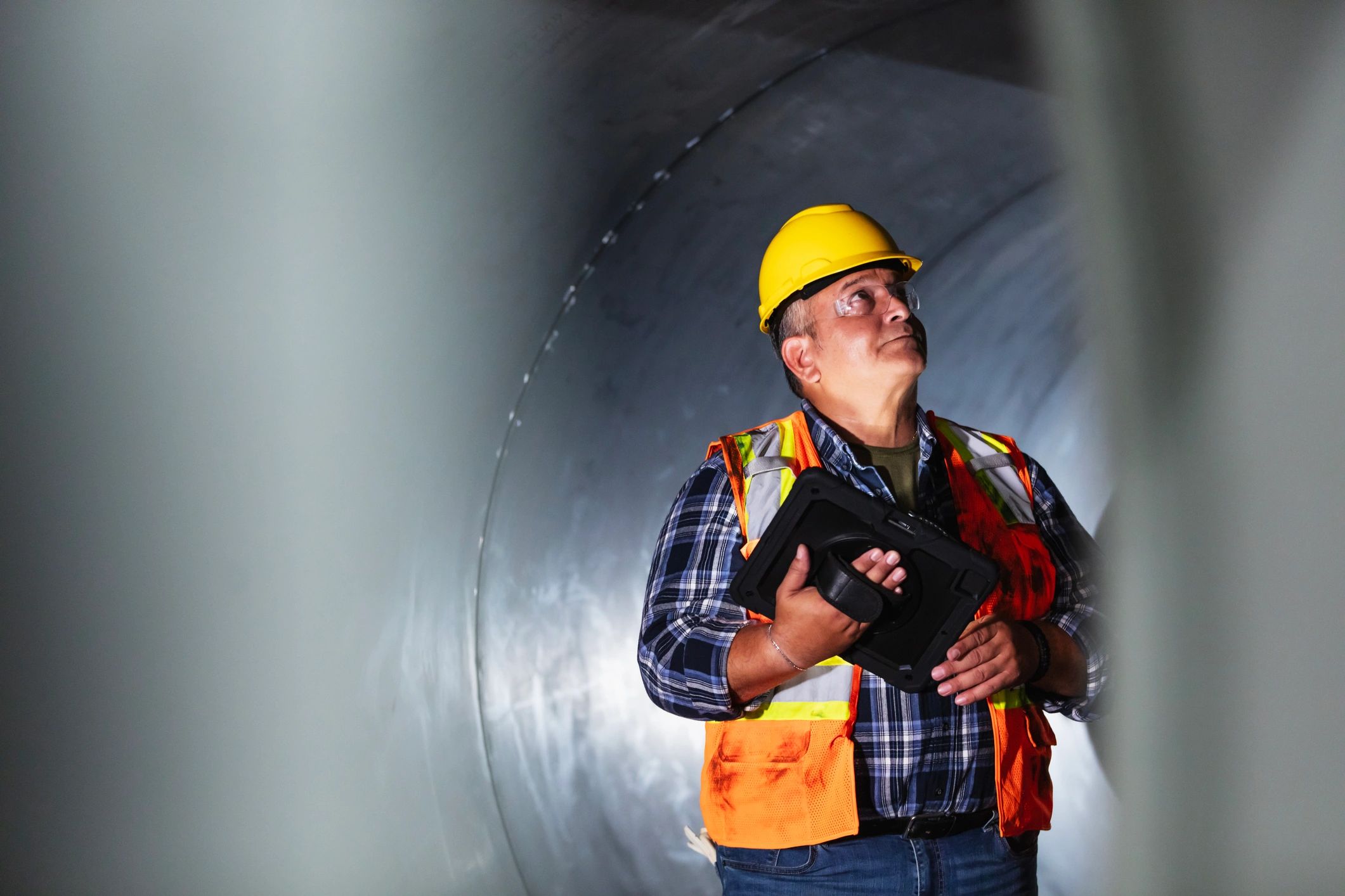HVAC technician in Florida service scene